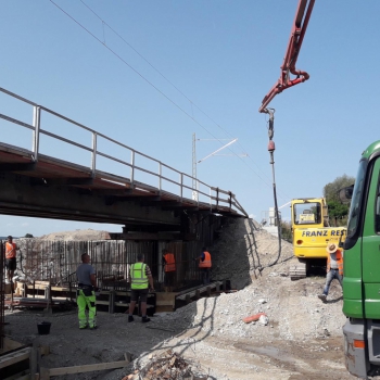 beck-bau_DB_Netz_Ag_Sued_Mondscheinweg_Feldbruecke_Betonunterbauten_Trogueberbau