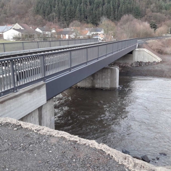 beck-bau_DB_Netz_AG_Mitte_EUE_Orke_2Feldbruecke_Unterbauten_aus_Beton_Stahlueberbau_als_Trogbauwerk