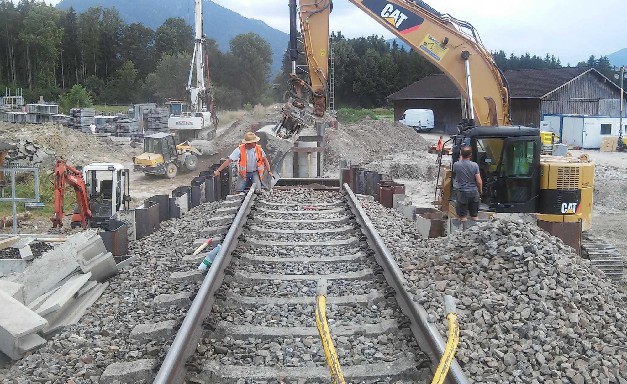beck-bau DB Netz Ag Süd Mondscheinweg Feldbrücke Betonunterbauten Trogüberbau Mondscheinweg