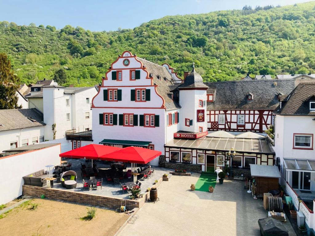 Arbeiten, wo andere Urlaub machen – Einsatz auf dem Projekt Rechter Rhein